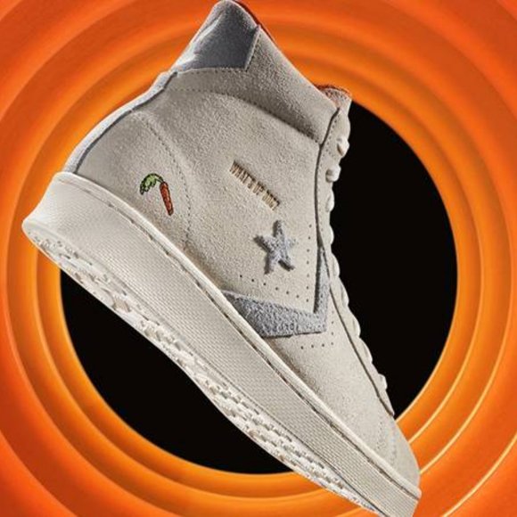 Converse Shoes - Converse x Bugs Bunny Pro Leather Hi 169223C Size 6.5 Women's NWB